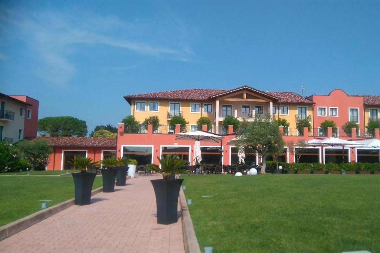 Th Lazise - Hotel Parchi Del Garda ภายนอก รูปภาพ